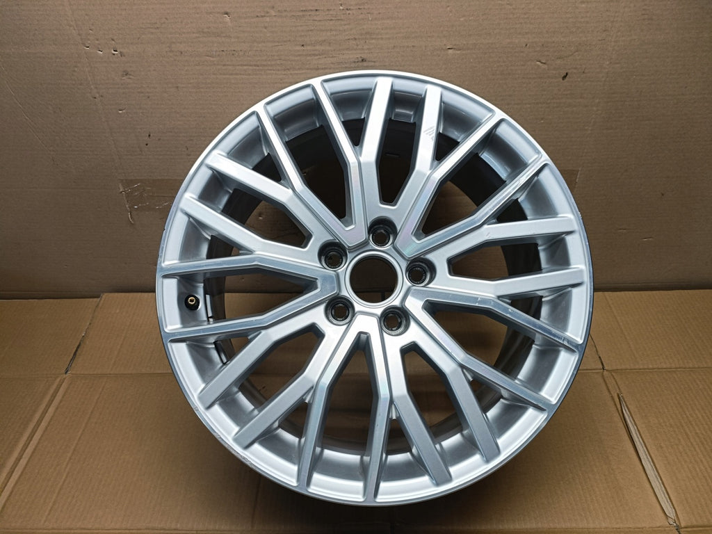 1x Alufelge 18 Zoll 8.5" 5x112 50ET Glanz Silber 8S0601025G Audi Tt Rim Wheel