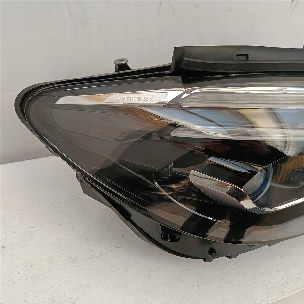 Frontscheinwerfer Mercedes-Benz W247 A2479068405 LED Rechts Headlight