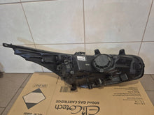 Laden Sie das Bild in den Galerie-Viewer, Frontscheinwerfer Kia Ceed 92101A2220 Rechts Scheinwerfer Headlight