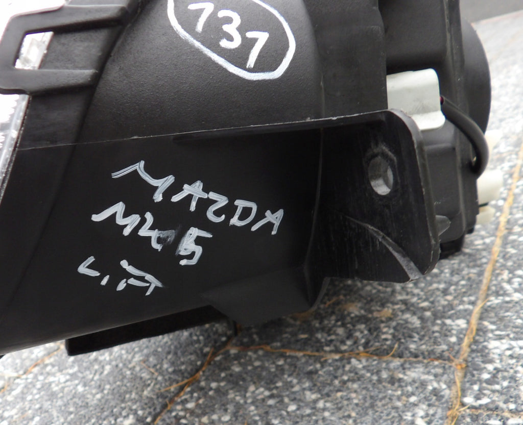 Frontscheinwerfer Mazda 5 Rechts Scheinwerfer Headlight SCH1750923378ax