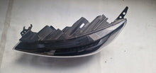 Laden Sie das Bild in den Galerie-Viewer, Frontscheinwerfer Ford Transit Custom PZ31-13E015-CB Links Headlight SCH5455027437zr