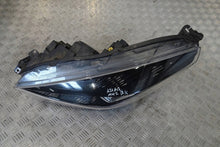 Laden Sie das Bild in den Galerie-Viewer, Frontscheinwerfer Ford Kuga GV41-13W030-GE Ein Stück (Rechts oder Links) SCH6373652670kg