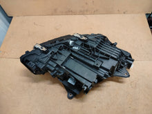 Laden Sie das Bild in den Galerie-Viewer, Frontscheinwerfer BMW U06 5A42247 Full LED Links Scheinwerfer Headlight SCH8621444649zu