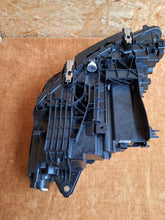 Load image into Gallery viewer, Frontscheinwerfer BMW 2 Active Tourer U06 5A42248-08 LED Rechts Headlight