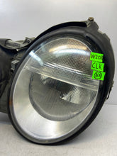 Laden Sie das Bild in den Galerie-Viewer, Frontscheinwerfer Mercedes-Benz Clk A2088200761 Xenon Links Headlight SCH5267024839ka