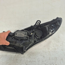 Laden Sie das Bild in den Galerie-Viewer, Frontscheinwerfer Renault Megane III 260103187R Rechts Scheinwerfer Headlight SCH8598833612uo