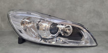Laden Sie das Bild in den Galerie-Viewer, Frontscheinwerfer Volvo C30 31299819 Xenon Rechts Scheinwerfer Headlight SCH2979084997zc