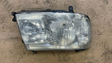Laden Sie das Bild in den Galerie-Viewer, Frontscheinwerfer Toyota Land Cruiser 100 Links Scheinwerfer Headlight SCH4191127267mm