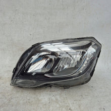 Laden Sie das Bild in den Galerie-Viewer, Frontscheinwerfer Mercedes-Benz W204 A2048200939 Ein Stück (Rechts oder Links) SCH6089025251sk