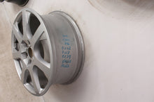 Load image into Gallery viewer, 1x Alufelge 17 Zoll 7.0&quot; 5x112 37ET Glanz Silber 8R0601025 Audi Rim Wheel