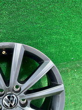 Load image into Gallery viewer, 1x Alufelge 16 Zoll 6.0" 5x100 45ET Glanz Silber 2G0601025AF VW I Rim Wheel FEL1550944053ew