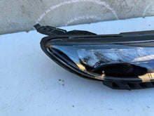 Load image into Gallery viewer, Frontscheinwerfer Hyundai Kona 92208-J9600 Rechts Scheinwerfer Headlight SCH1530362572na