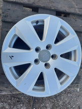 Load image into Gallery viewer, 1x Alufelge 16 Zoll 7.0&quot; 5x112 42ET Glanz Silber 4F0601025 Audi A6 C6 Rim Wheel