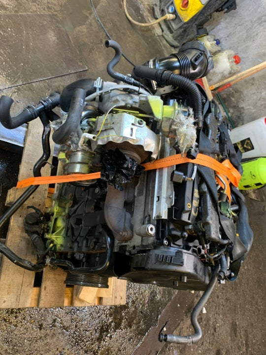 Motor Seat Skoda VW I CRMA CRMB 2.0 TDI 117TKm Diesel Engine Komplett MOT2407032864lt
