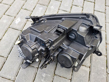 Laden Sie das Bild in den Galerie-Viewer, Frontscheinwerfer Dacia Duster 2601011377 LED Rechts Scheinwerfer Headlight SCH1269501788ir