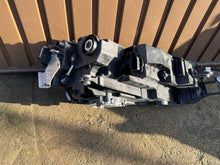 Laden Sie das Bild in den Galerie-Viewer, Frontscheinwerfer Skoda Superb 3P1941015 Links Scheinwerfer Headlight SCH2425092568lh