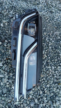 Laden Sie das Bild in den Galerie-Viewer, Frontscheinwerfer VW Arteon HASC0-16184 Rechts Scheinwerfer Headlight SCH2440132298ut