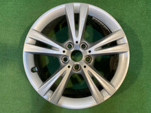 Laden Sie das Bild in den Galerie-Viewer, 1x Alufelge 17 Zoll 7.5" 5x112 52ET 6856064 BMW X1 F48 Rim Wheel FEL6385883324sn