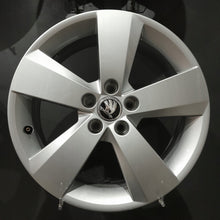 Load image into Gallery viewer, 1x Alufelge 16 Zoll 6.0" 5x112 35ET Glanz 657601025J Skoda Rim Wheel FEL7493267848ie