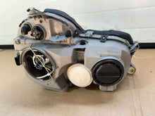 Load image into Gallery viewer, Frontscheinwerfer Mercedes-Benz W210 Xenon Links Scheinwerfer Headlight SCH9502264167xy