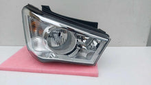 Laden Sie das Bild in den Galerie-Viewer, Frontscheinwerfer Hyundai H350 92102-59 Rechts Scheinwerfer Headlight