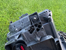 Load image into Gallery viewer, Frontscheinwerfer VW Golf VII Sportsvan 517941033B Xenon Links Headlight SCH3060361159zh