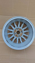 Load image into Gallery viewer, 1x Alufelge 15 Zoll 6.0" 4x98 35ET Silber 51906889 51939106 51850255 Fiat 500 FEL8482836059js