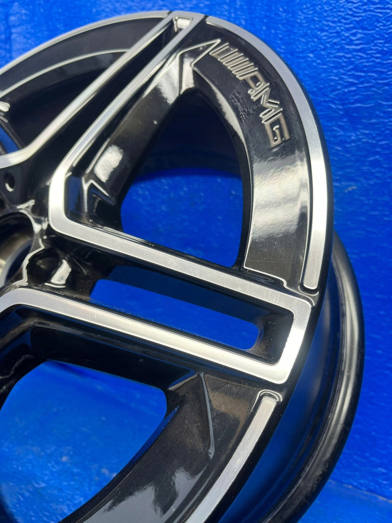 1x Alufelge 19 Zoll 7.5" 5x112 53ET Glanz Schwarz A2474011500 Mercedes-Benz W247 FEL9007398172gd