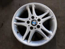 Laden Sie das Bild in den Galerie-Viewer, 1x Alufelge 16 Zoll 7.0" 5x120 46ET BMW E46 Rim Wheel FEL9687611757pv
