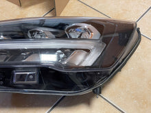 Laden Sie das Bild in den Galerie-Viewer, Frontscheinwerfer Ford Focus MX7B-13E015-EB Links Scheinwerfer Headlight