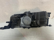 Laden Sie das Bild in den Galerie-Viewer, Frontscheinwerfer Skoda Fabia III 6V1941016F LED FALSE Scheinwerfer Headlight SCH9313583391iz