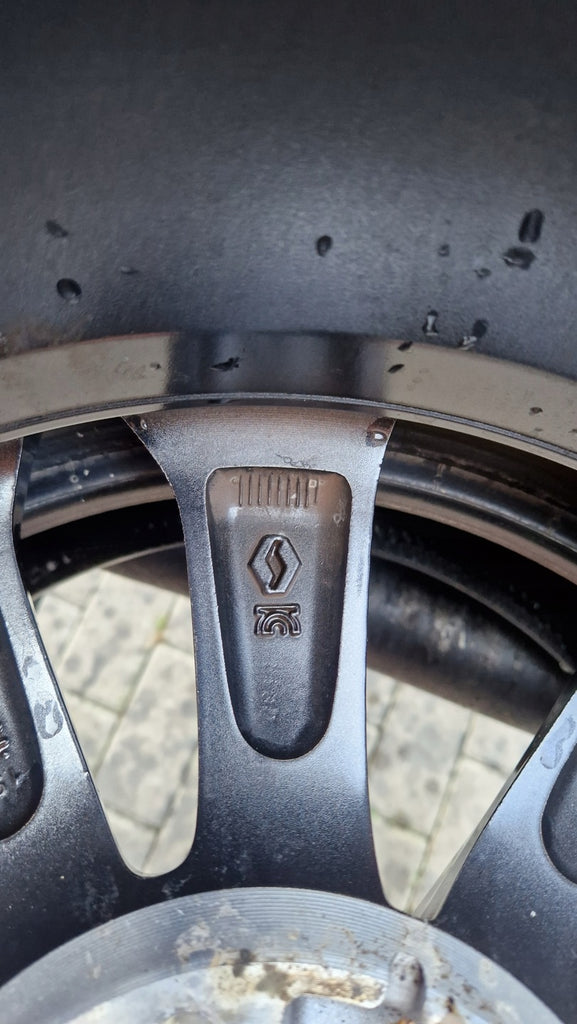 1x Alufelge 16 Zoll 6.5" 5x114.3 44ET Glanz Graphit 403004651R Renault Rim Wheel