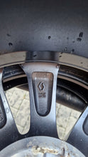 Laden Sie das Bild in den Galerie-Viewer, 1x Alufelge 16 Zoll 6.5&quot; 5x114.3 44ET Glanz Graphit 403004651R Renault Rim Wheel
