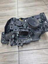 Laden Sie das Bild in den Galerie-Viewer, Frontscheinwerfer Renault 7482622272 89208207 Rechts Scheinwerfer Headlight