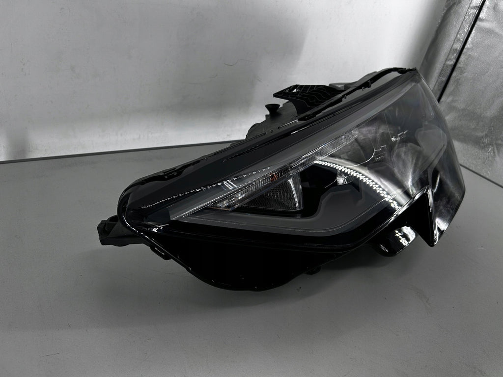 Frontscheinwerfer Audi A3 8Y0941011 LED Ein Stück (Rechts oder Links) Headlight
