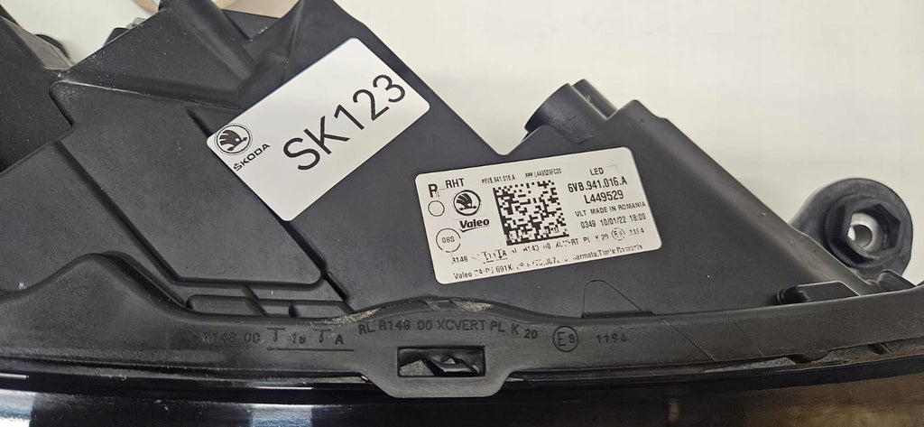 Frontscheinwerfer Skoda Fabia 6VB941016A LED Rechts Scheinwerfer Headlight