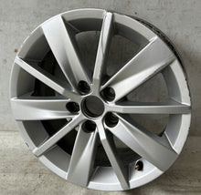 Load image into Gallery viewer, 1x Alufelge 15 Zoll 6.0&quot; 5x100 40ET 6C0601025 VW Polo Rim Wheel