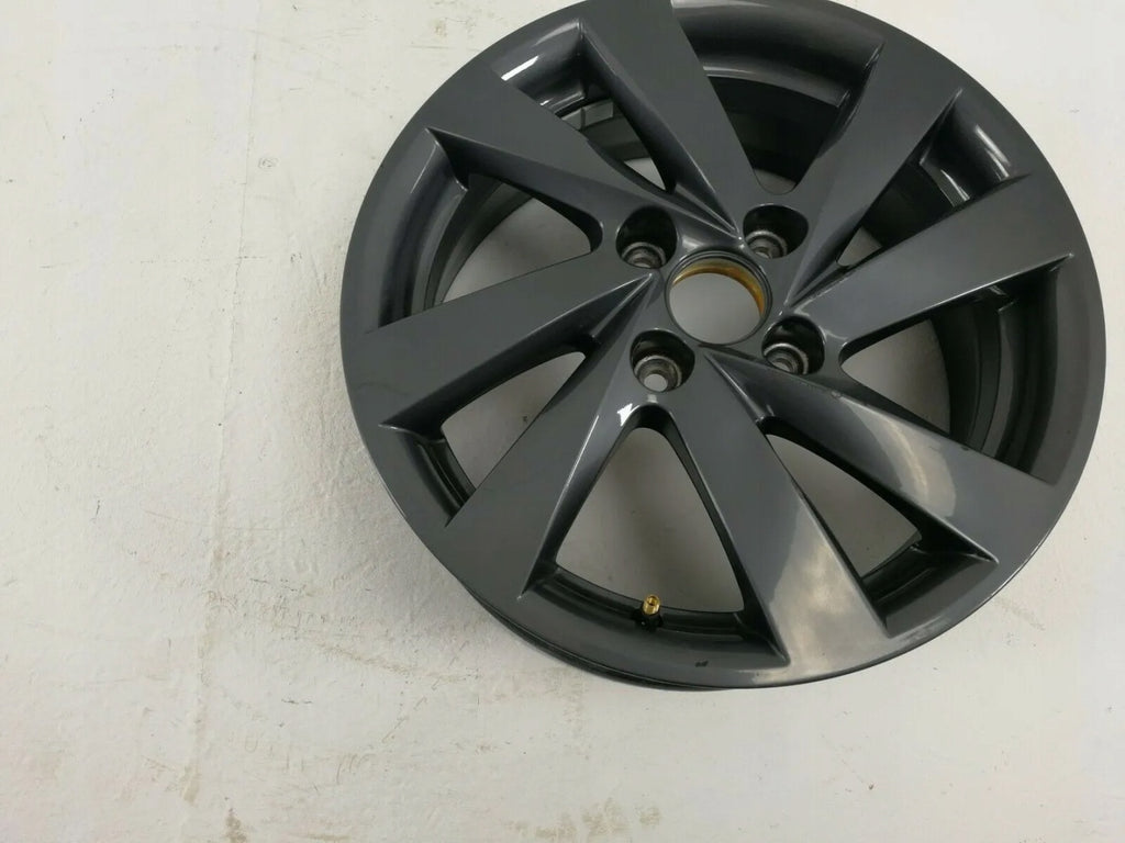 1x Alufelge 15 Zoll 5.5" 4x100 41ET Glanz Silber 1SL601025A Seat Mii Rim Wheel FEL1679363722lw