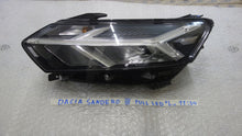 Laden Sie das Bild in den Galerie-Viewer, Frontscheinwerfer Dacia Sandero III 260607161R LED Links Scheinwerfer Headlight