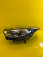 Laden Sie das Bild in den Galerie-Viewer, Frontscheinwerfer Hyundai I40 92102-3Z530 Xenon Links Scheinwerfer Headlight SCH3808485129rs