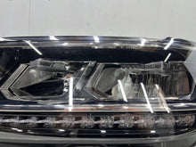 Laden Sie das Bild in den Galerie-Viewer, Frontscheinwerfer VW Tiguan 5NB941035D LED Links Scheinwerfer Headlight SCH1071381204dp