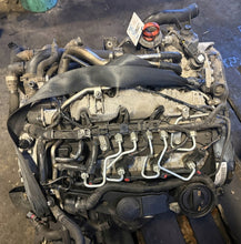 Load image into Gallery viewer, Motor Audi VW A5 A4 I CAG 2.0 TDI 228TKm Diesel Engine Komplett MOT1026903044ar
