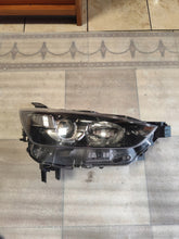 Laden Sie das Bild in den Galerie-Viewer, Frontscheinwerfer Mazda Cx3 Cx-3 D10E-51030 LED Rechts Scheinwerfer Headlight