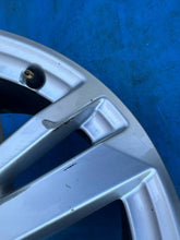 Laden Sie das Bild in den Galerie-Viewer, 1x Alufelge 17 Zoll 5x112 Weiß 83A601025F Audi Q3 Rim Wheel FEL9432209224ol