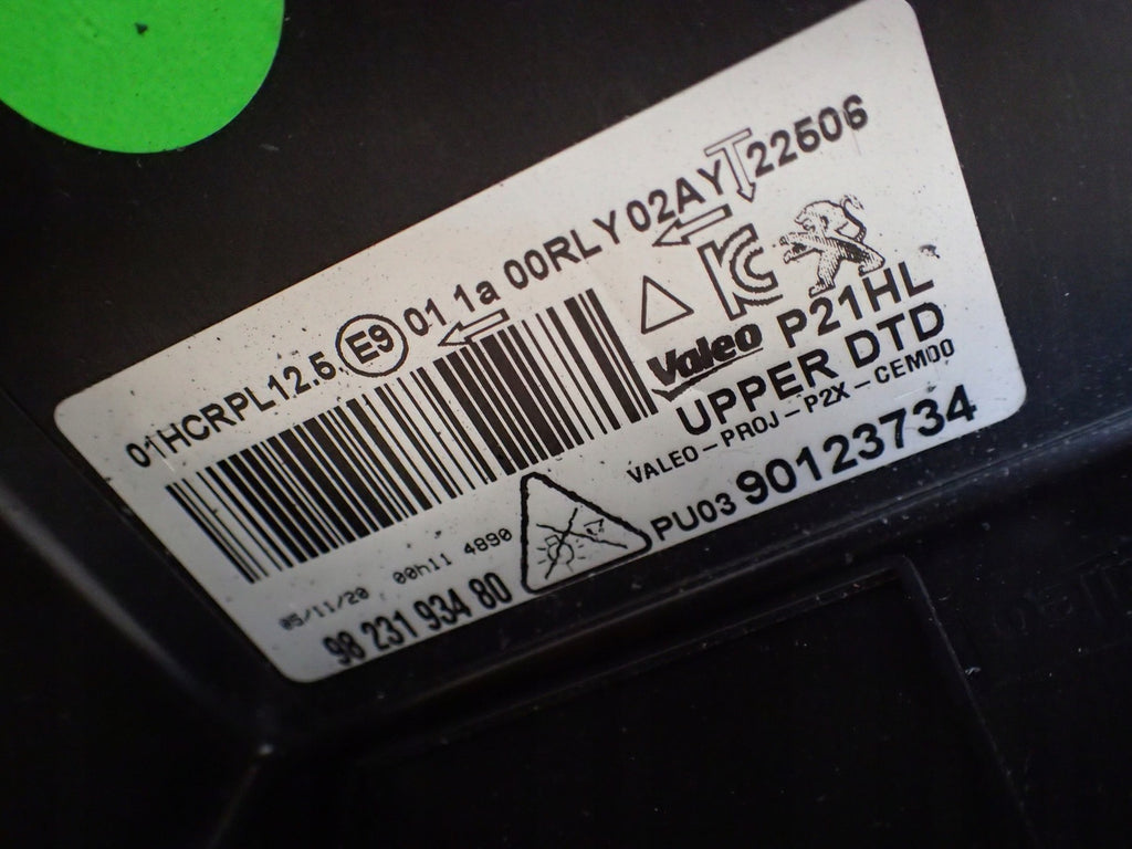 Frontscheinwerfer Peugeot 2008 II 9823193480 Ein Stück (Rechts oder Links)