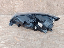 Laden Sie das Bild in den Galerie-Viewer, Frontscheinwerfer Skoda Fabia III 6V1941016B Rechts Scheinwerfer Headlight SCH3840848008dz