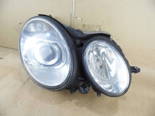 Load image into Gallery viewer, Frontscheinwerfer Mercedes-Benz W211 A0038205826 5DF008704 Rechts Headlight SCH5054049421ru
