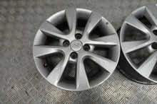 Laden Sie das Bild in den Galerie-Viewer, 1x Alufelge 15 Zoll 6.0&quot; 4x100 50ET 52910-1J805 Hyundai I20 Rim Wheel