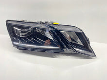 Laden Sie das Bild in den Galerie-Viewer, Frontscheinwerfer Skoda Octavia III 5E1941016F Rechts Scheinwerfer Headlight SCH2661195119ja