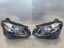 Load image into Gallery viewer, Frontscheinwerfer Mercedes-Benz W213 A2139067506 Ein Stück (Rechts oder Links) SCH9470110985yz